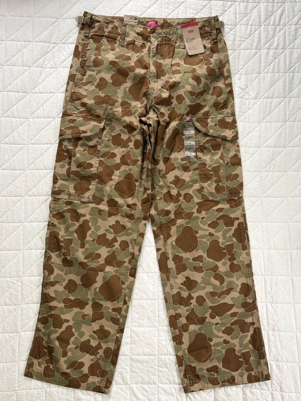 Levi's Men’s Brown and Green Duck Camo Cargo Pants - Size 30x32